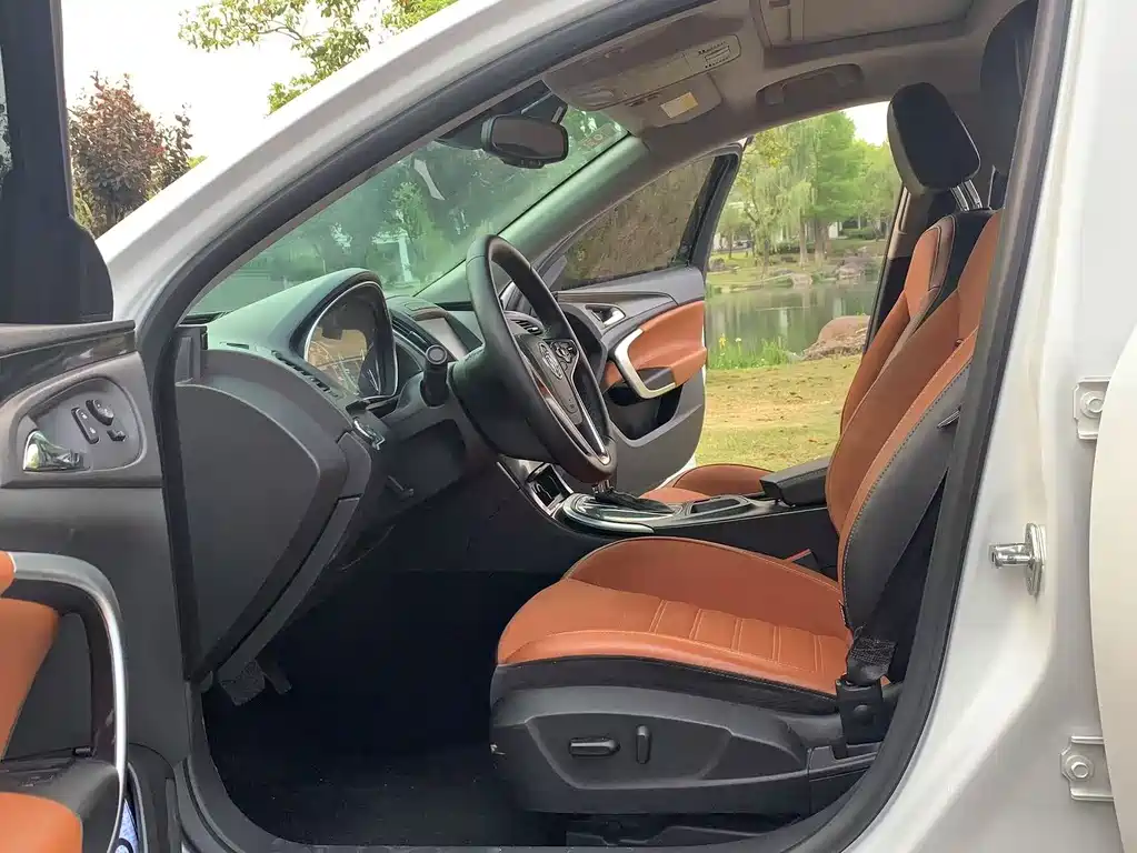 Buick Regal 2015 — фото 14