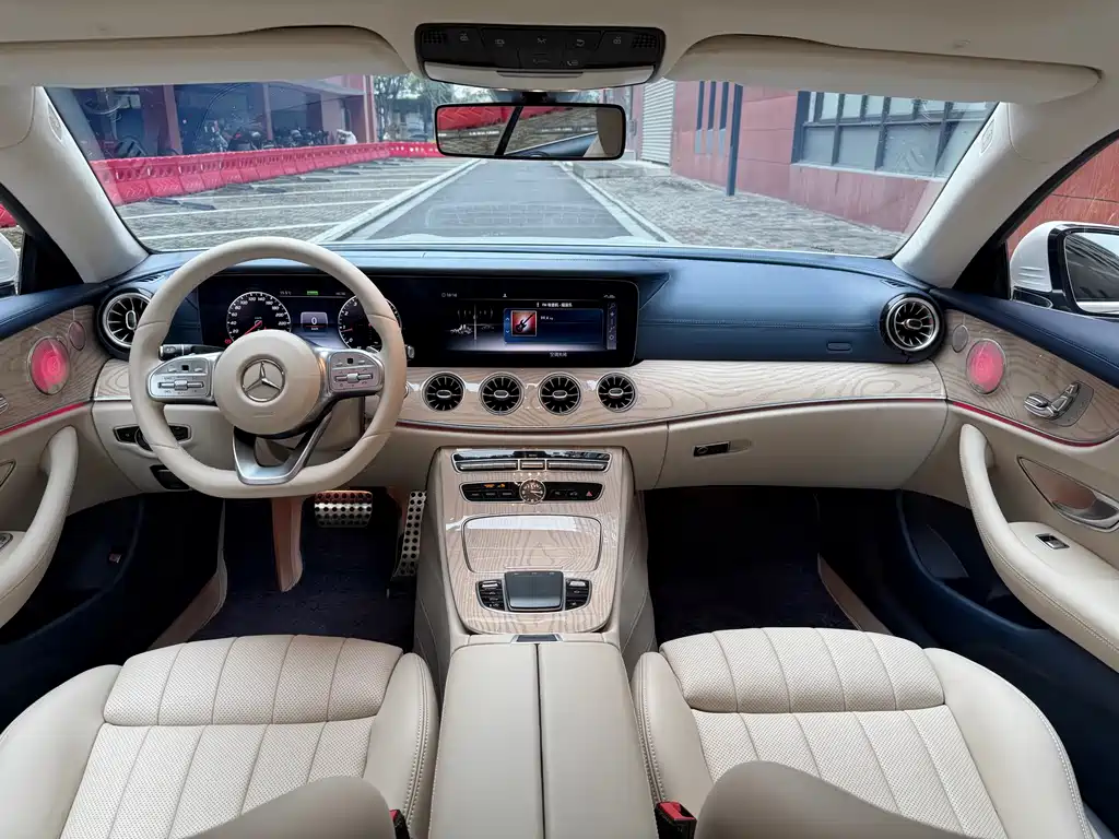 Mercedes-Benz E-Class 2020 — фото 11