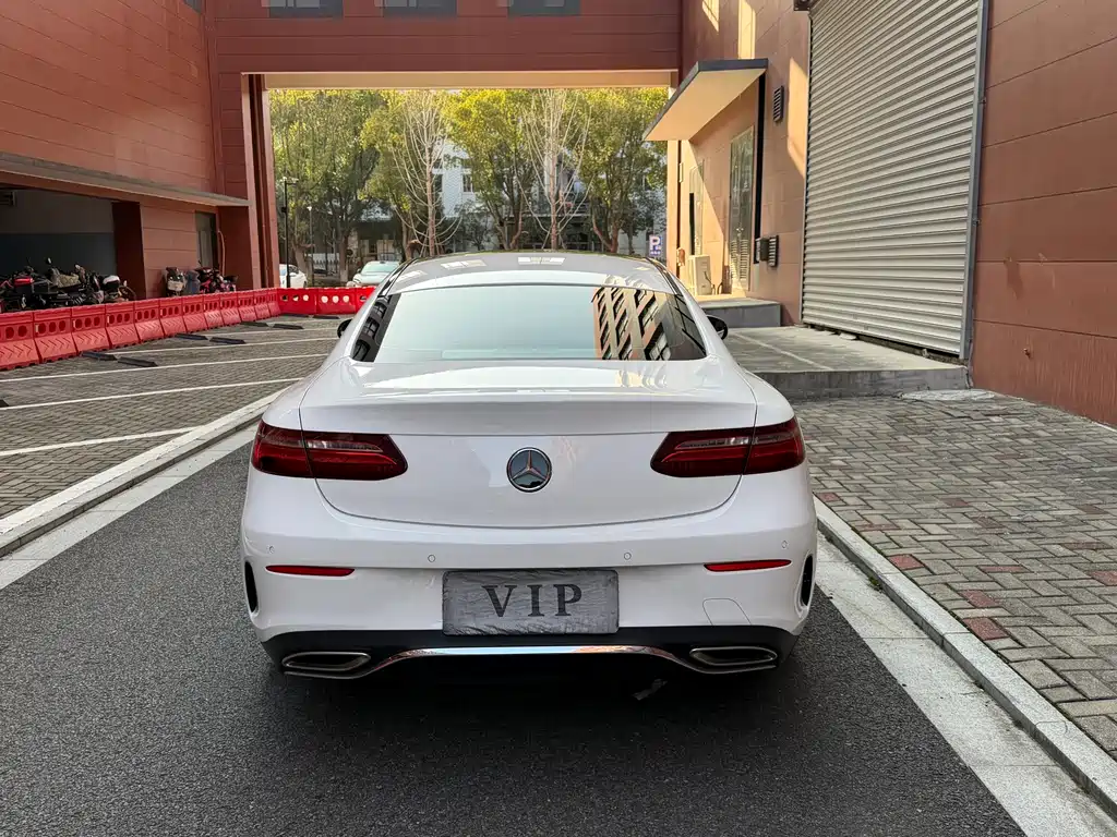 Mercedes-Benz E-Class 2020 — фото 20