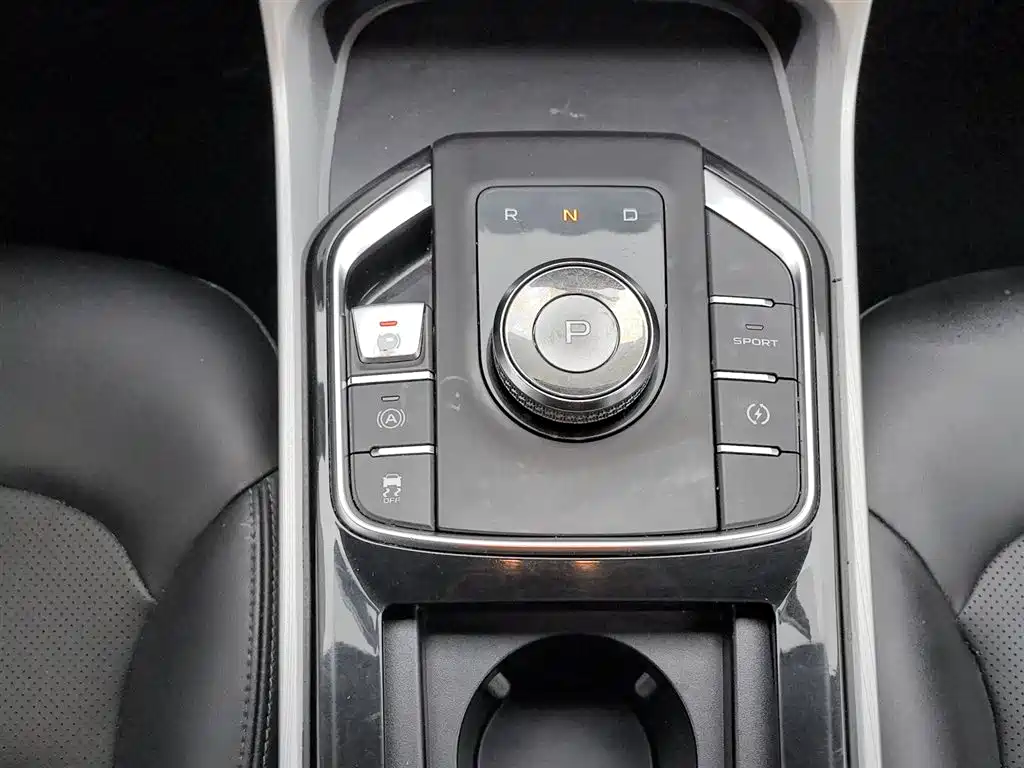 Geely GSe 2020 — фото 13