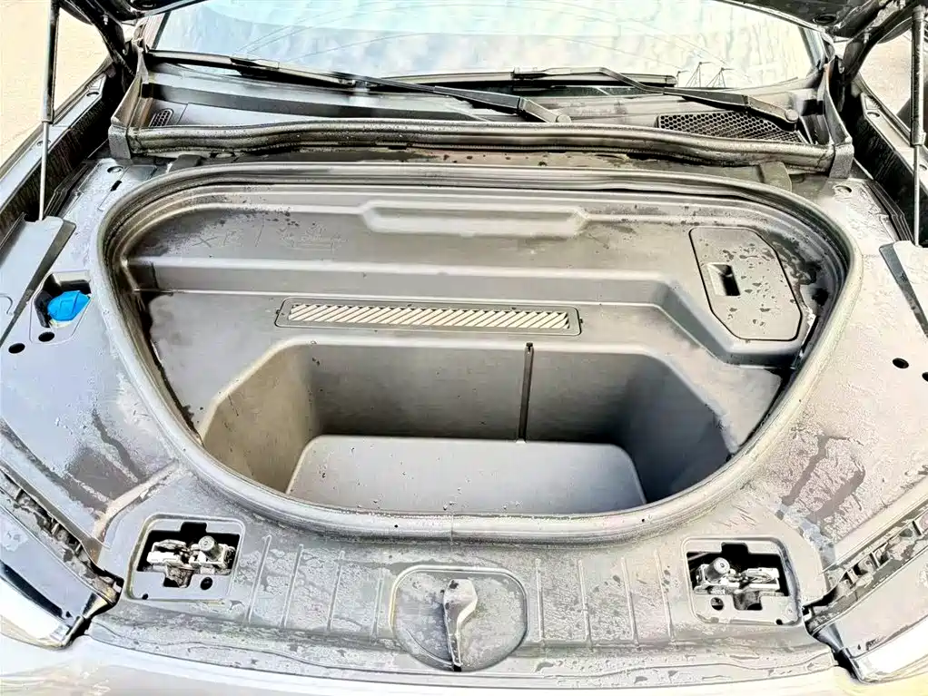 Audi Q6L e-tron 2025 — фото 3