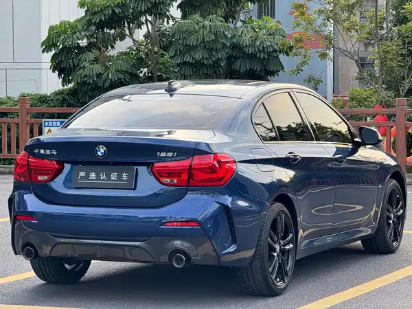 BMW 1 Series 2021