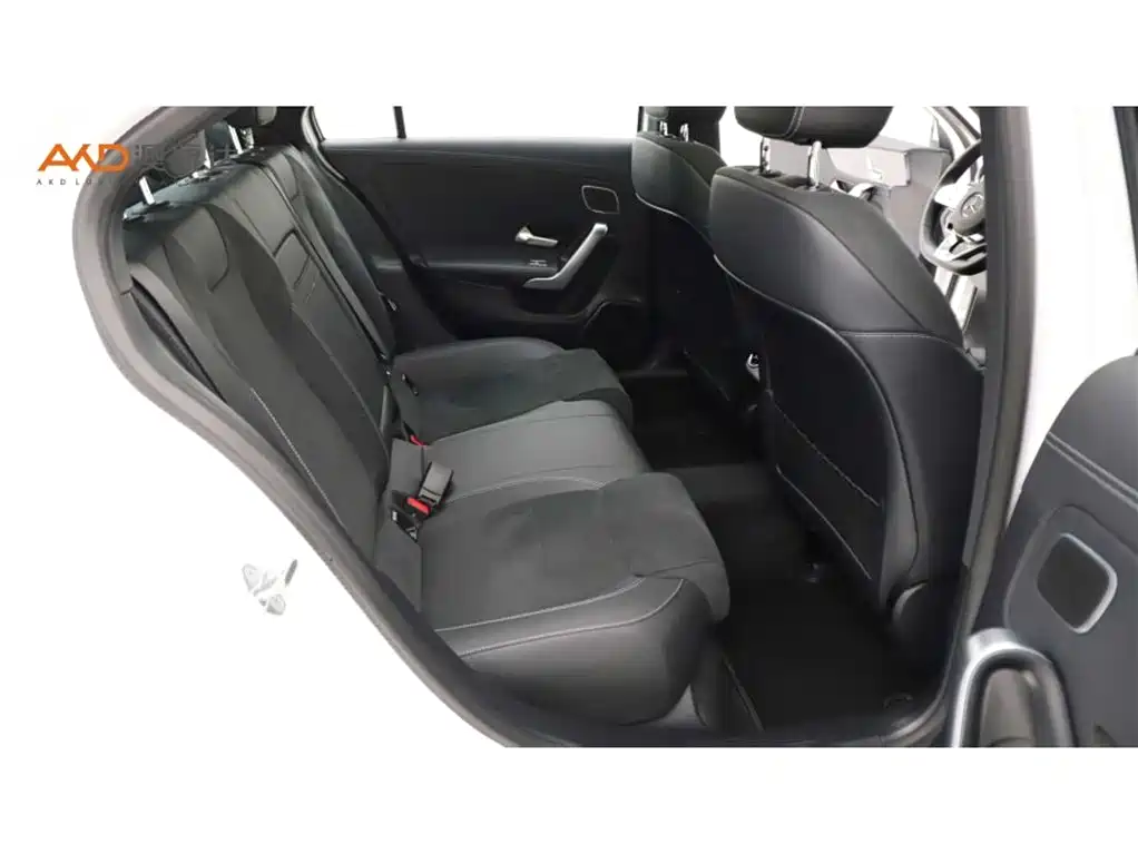 Mercedes-Benz A-Class 2023 — фото 8