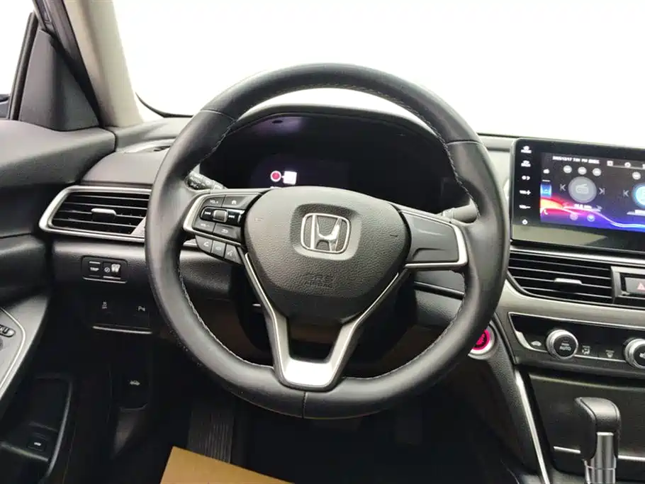 Honda Accord 2022 — фото 15