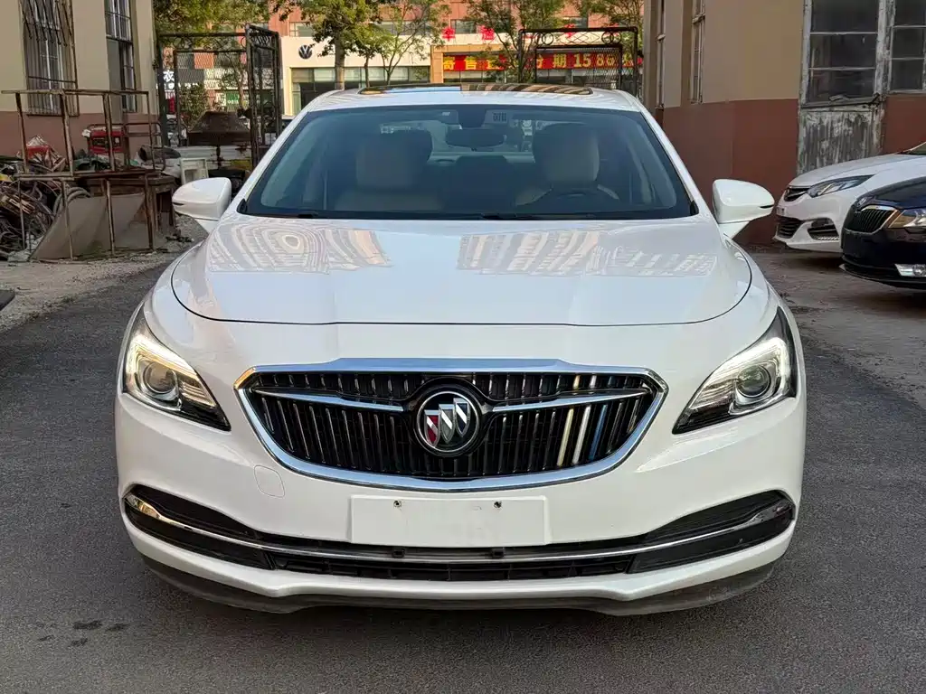 Buick LaCrosse 2017 — фото 2