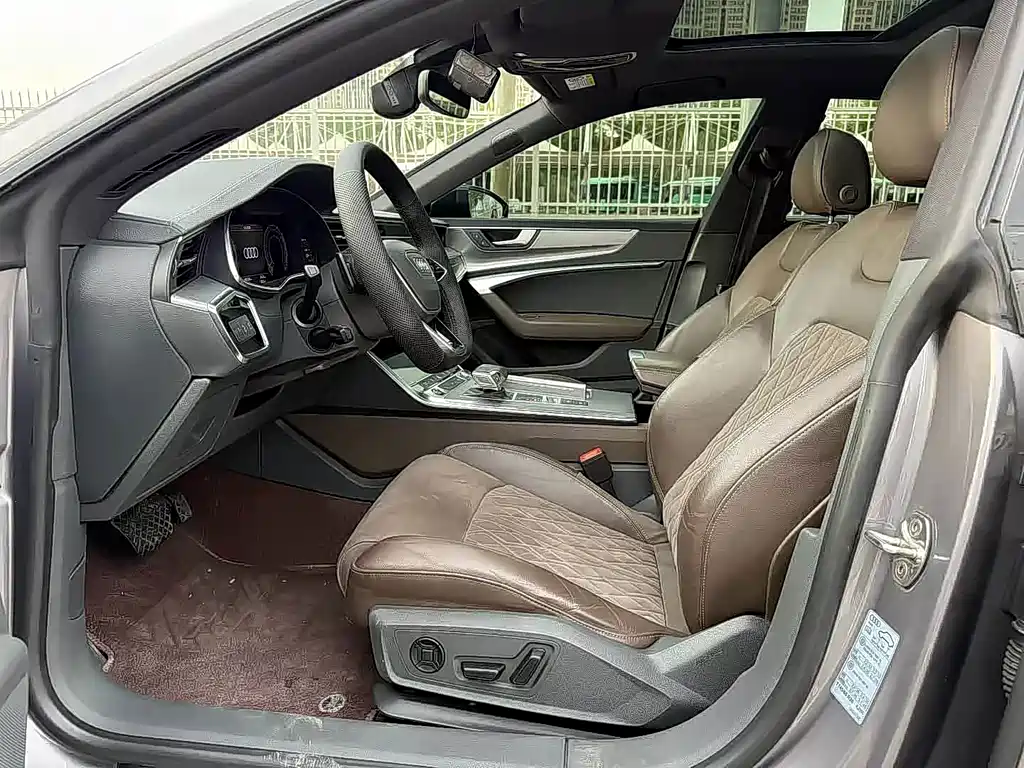 Audi A7L 2023 — фото 4