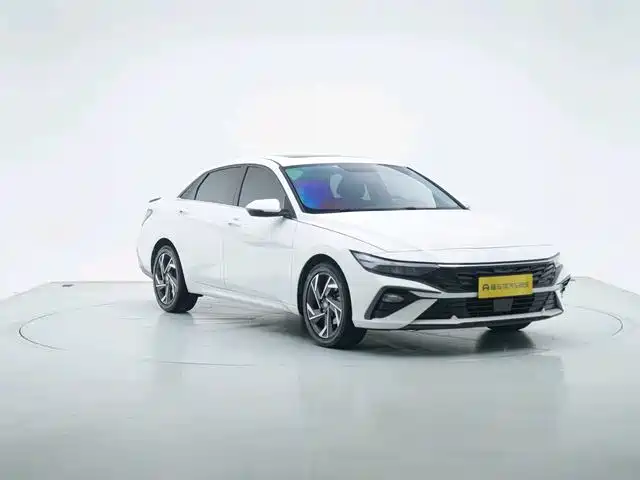 Hyundai Elantra 2024 — фото 9