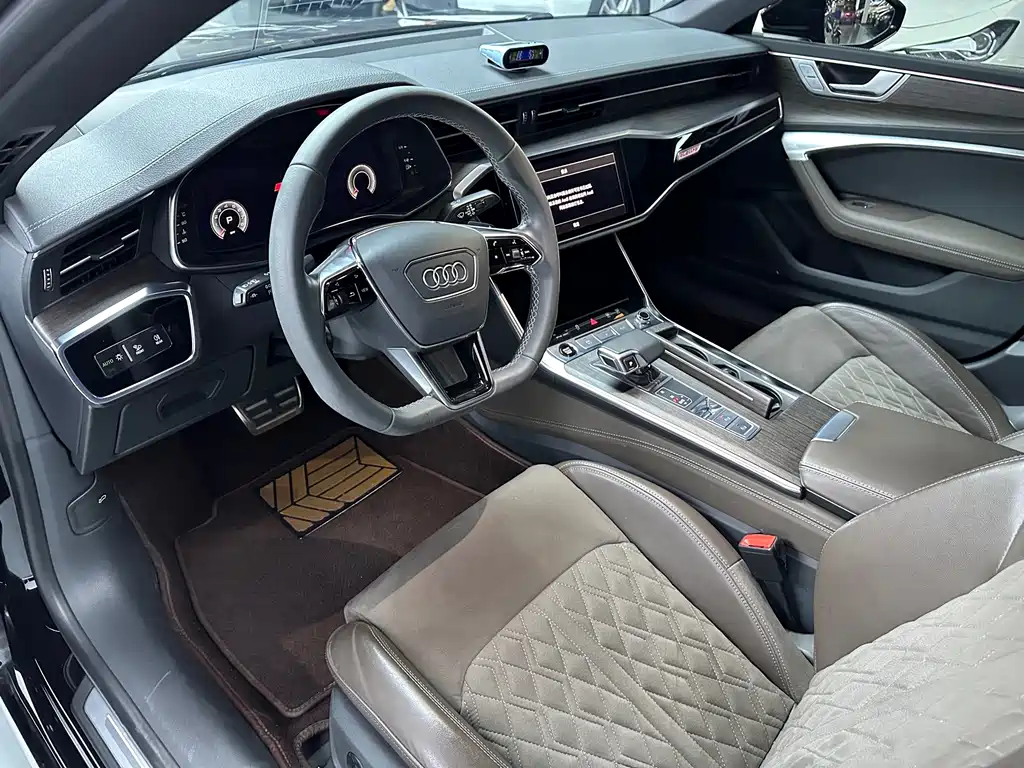 Audi A7L 2022 — фото 4