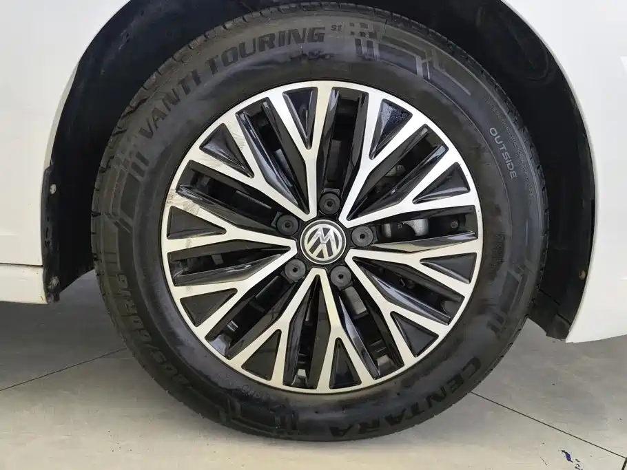 Volkswagen Sagitar 2021