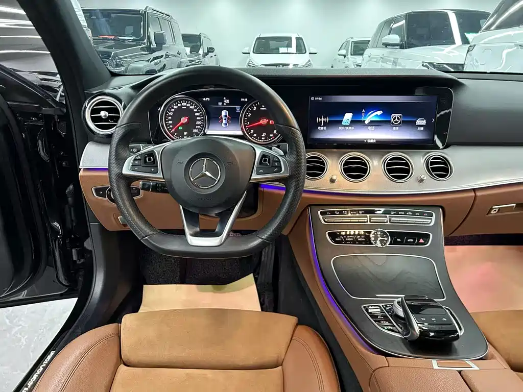 Mercedes-Benz E-Class 2018 — фото 17