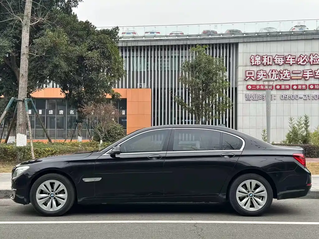 BMW 7 Series 2013 — фото 17
