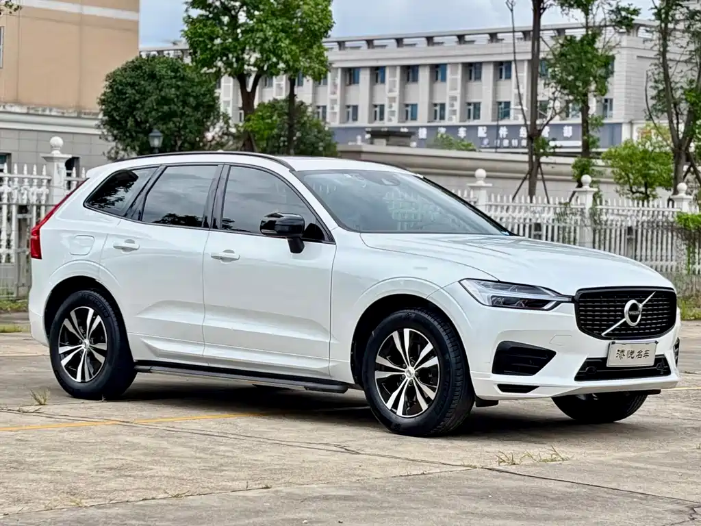 Volvo XC60 2020 — фото 3
