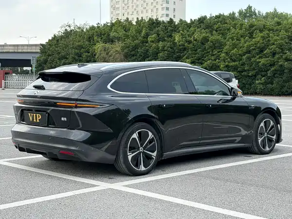 NIO ET5T 2024