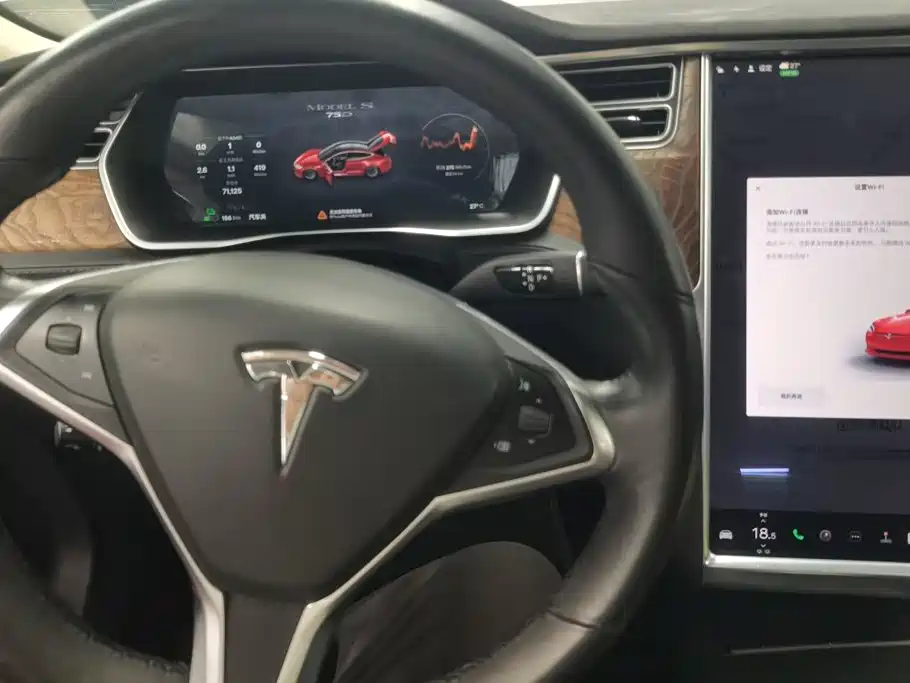 Tesla Model S 2017 — фото 12