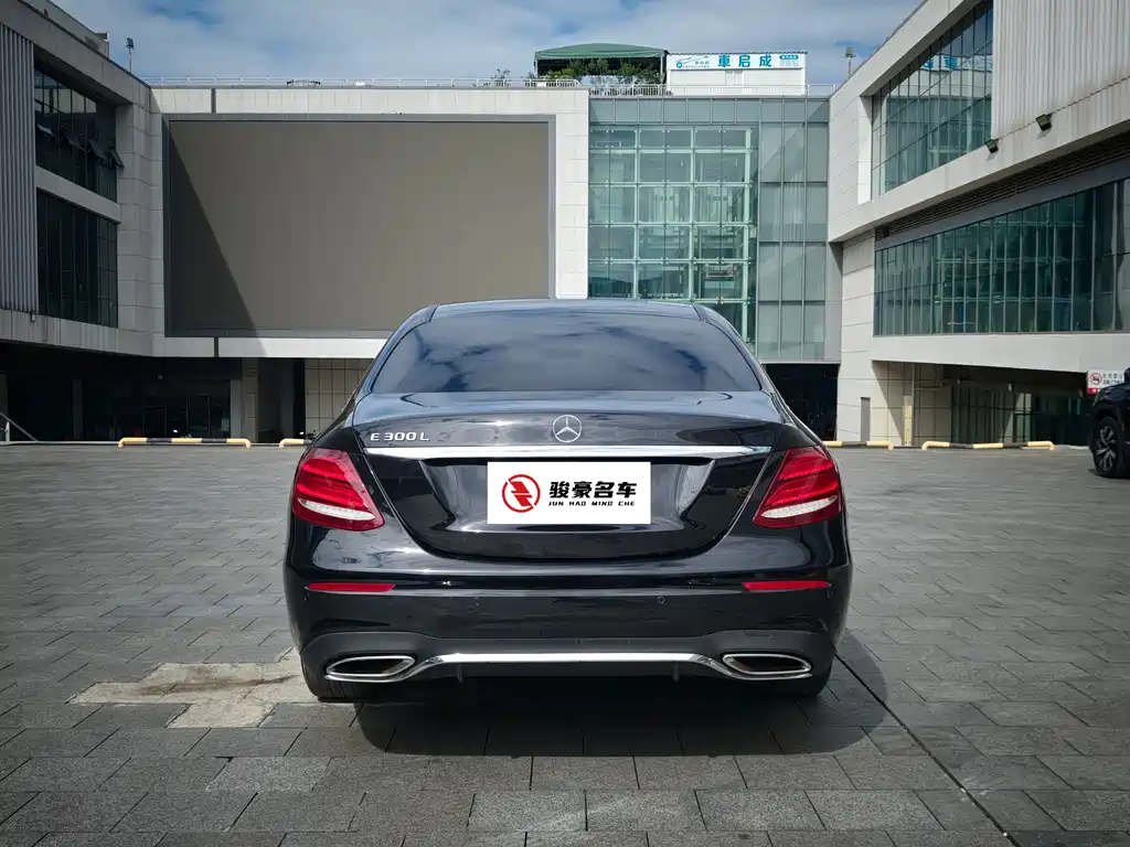 Mercedes-Benz E-Class 2019 — фото 23