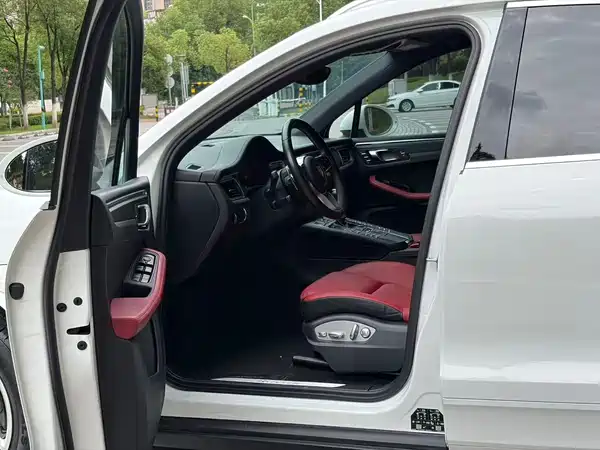 Porsche Macan 2016