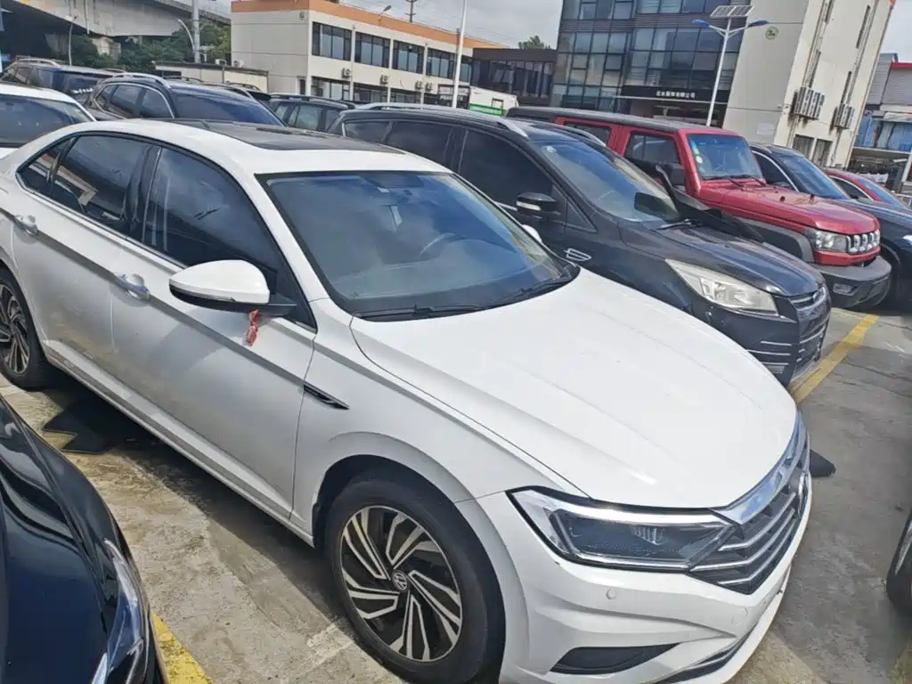 Volkswagen Sagitar 2022
