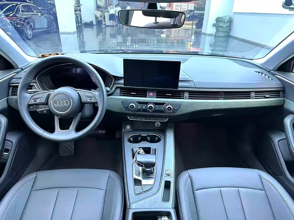 Audi A4L 2023