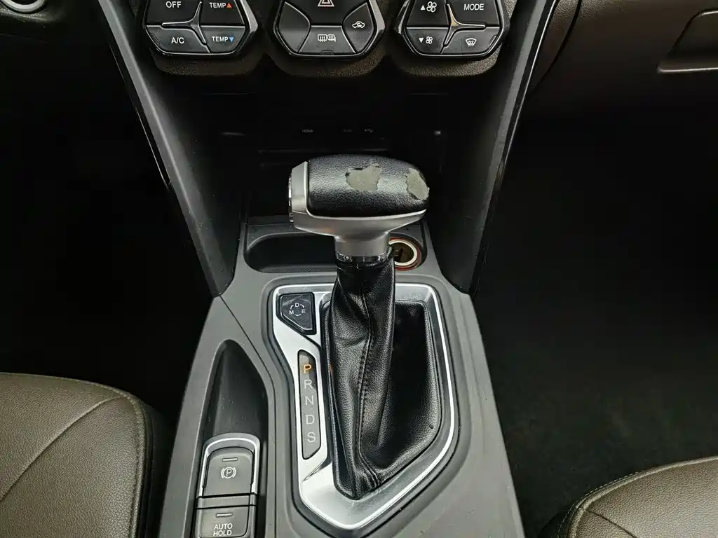 GAC Motor Trumpchi GS4 2016 — фото 13