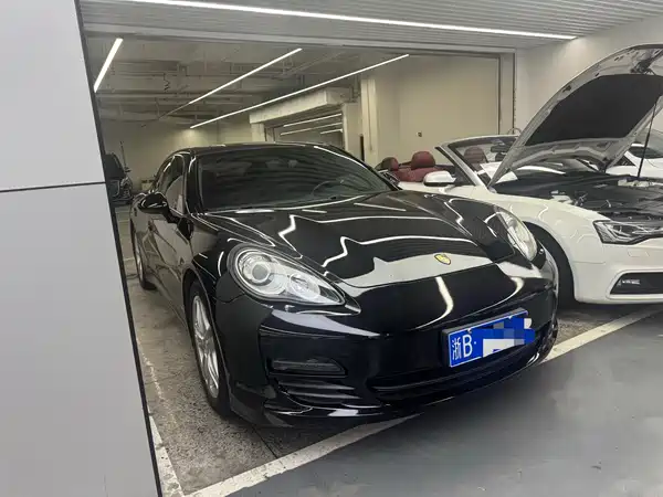 Porsche Panamera 2012