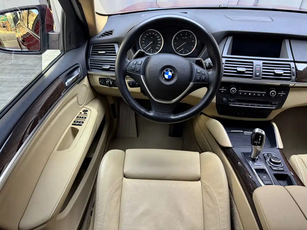 BMW X6 2011 — фото 11