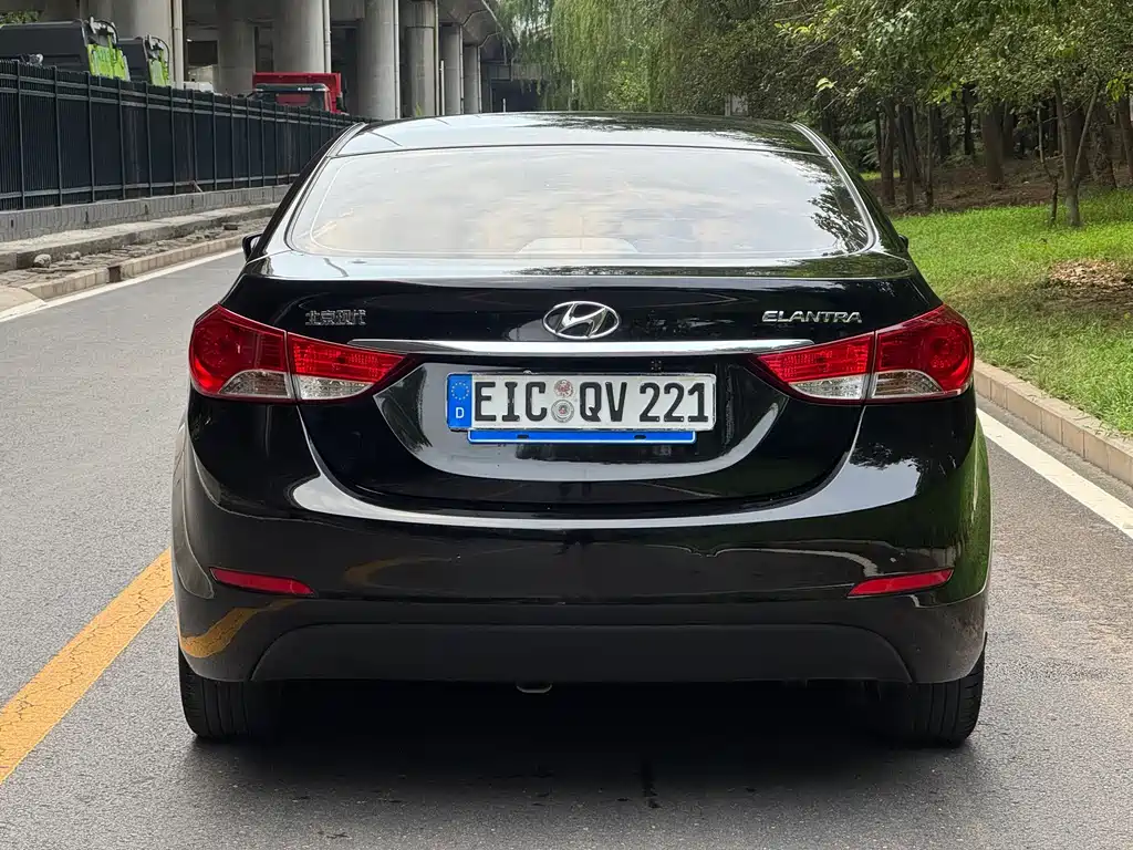Hyundai Elantra 2013