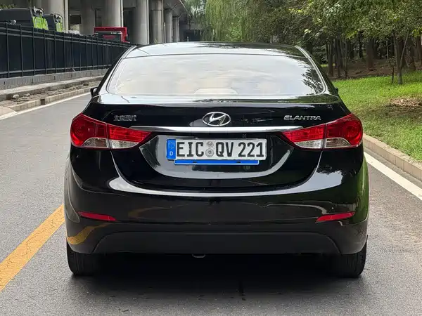 Hyundai Elantra Langdong 2013