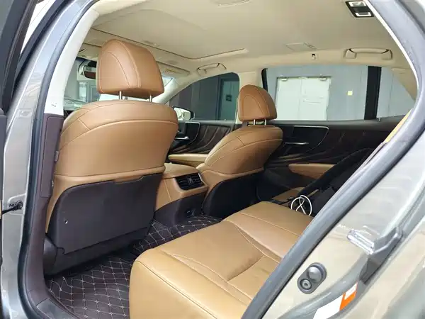 Lexus LS 2020