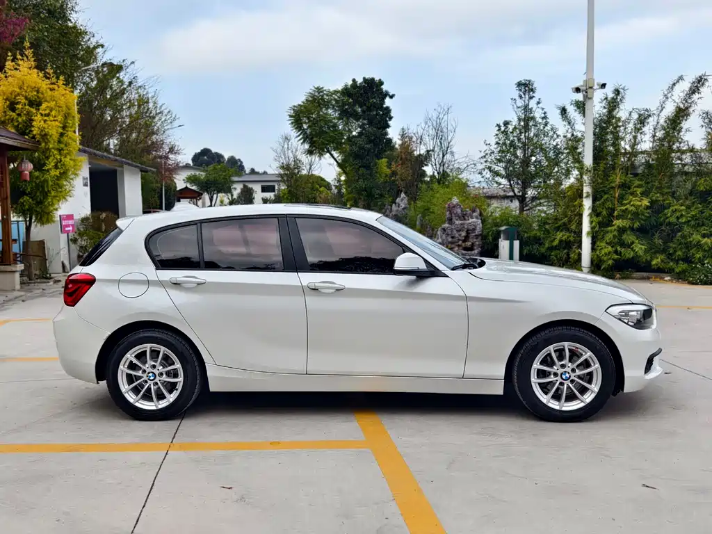 BMW 1 Series 2016 — фото 8