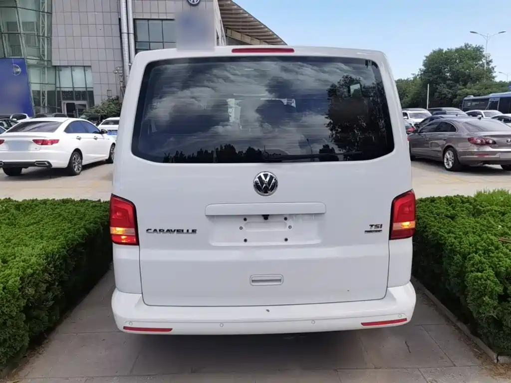 Volkswagen Caravelle 2015 — фото 6