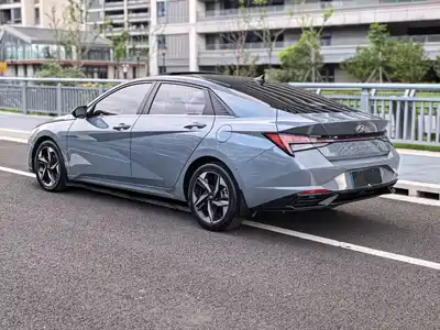 Hyundai Elantra 2022
