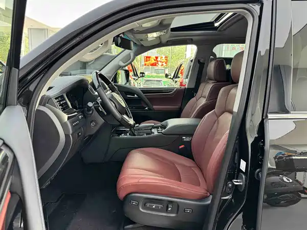 Lexus LX 2020