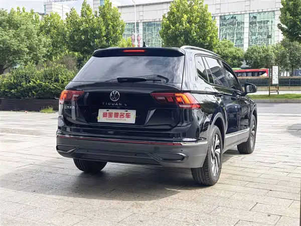 Volkswagen Tiguan L 2025