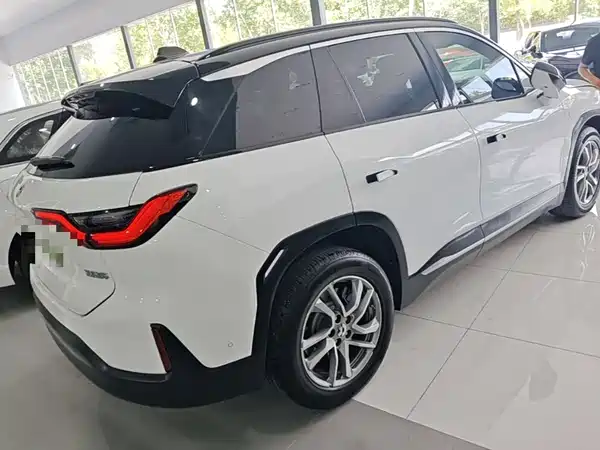NIO ES6 2021