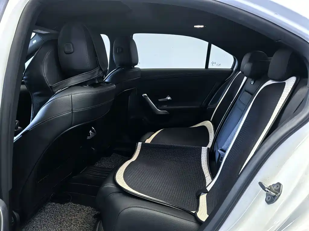 Mercedes-Benz A-Class 2021 — фото 15