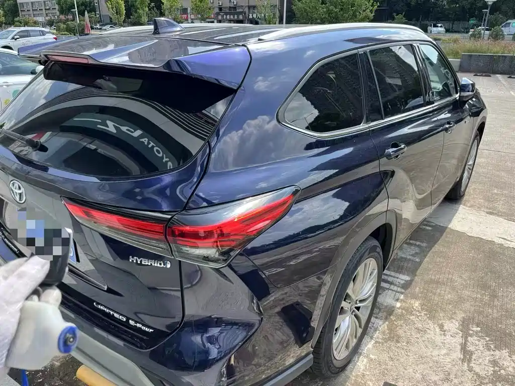 Toyota Highlander 2021 — фото 2