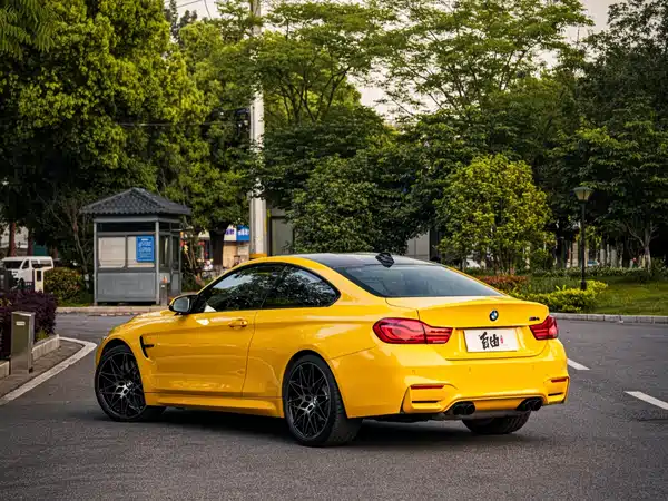 BMW M4 2017