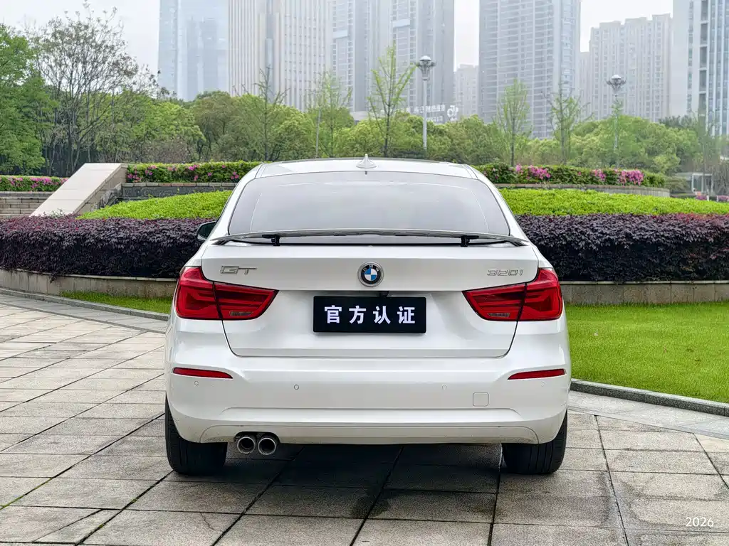 BMW 3 Series GT 2018 — фото 16