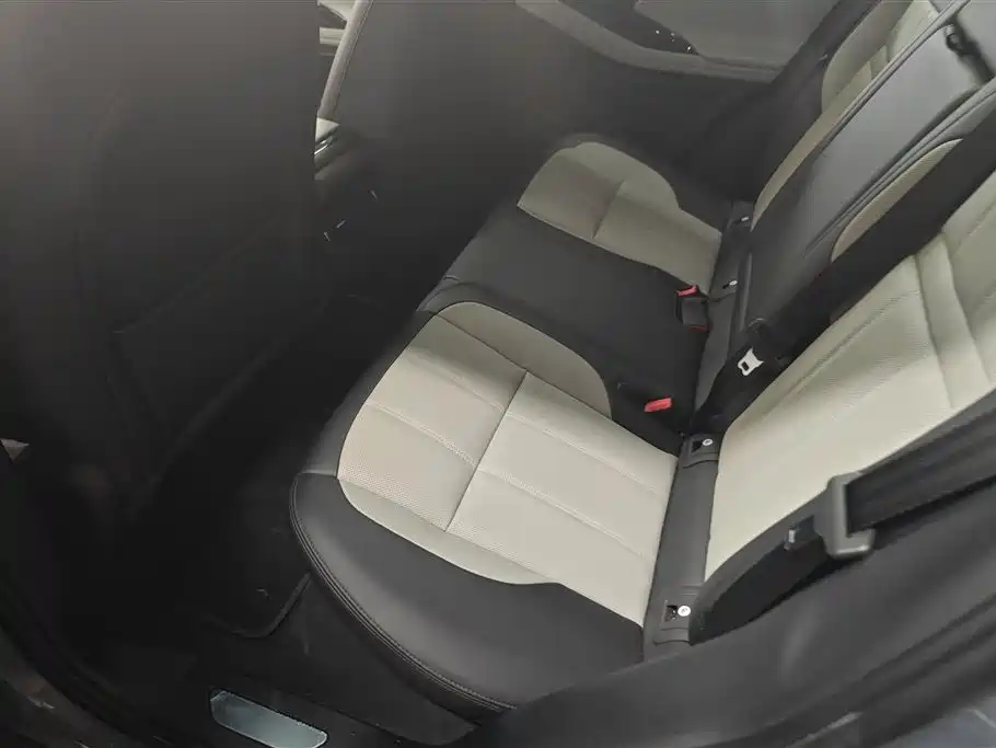 Land Rover Evoque 2020 — фото 11