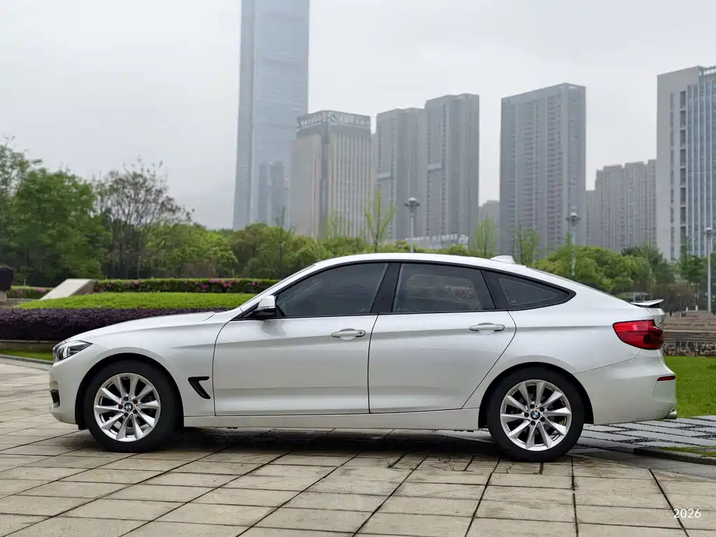 BMW 3 Series GT 2018 — фото 3