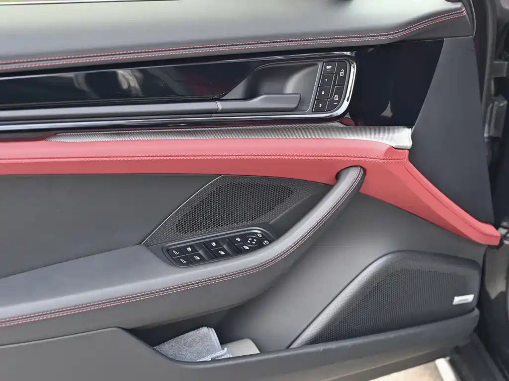 Porsche Panamera 2025 — фото 16