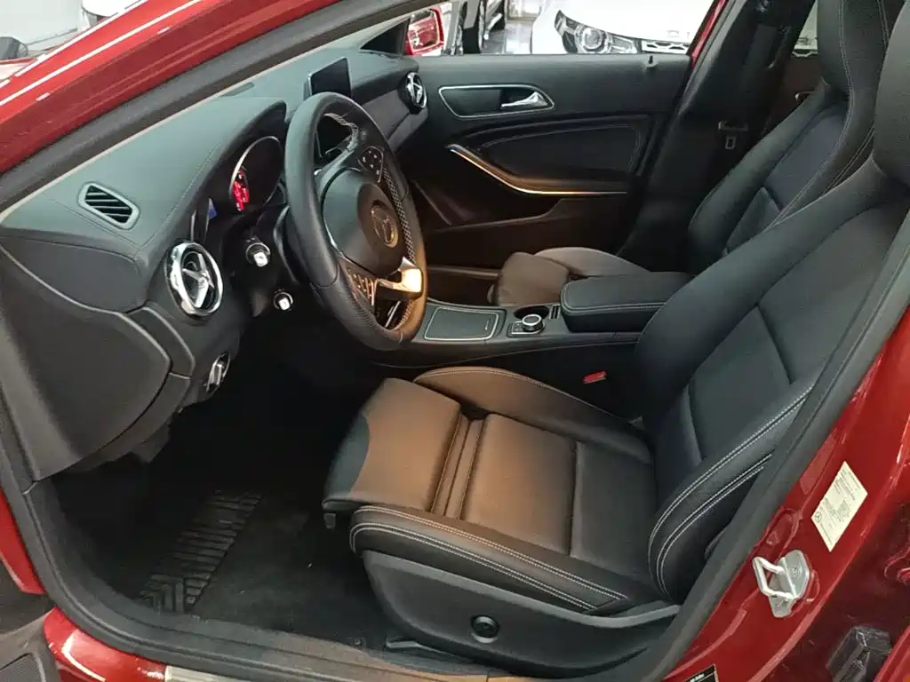 Mercedes-Benz GLA 2017 — фото 15