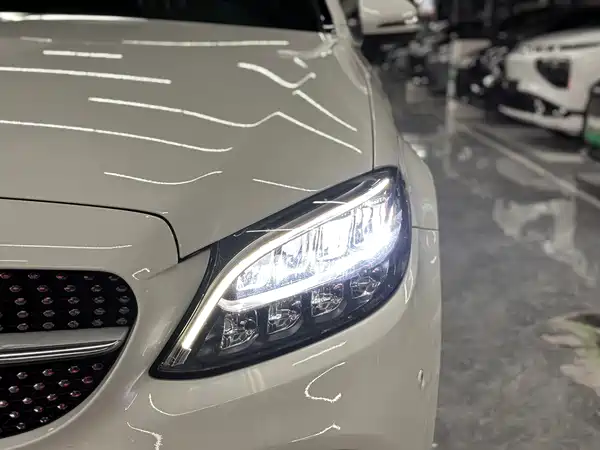 Mercedes-Benz C-Class 2021
