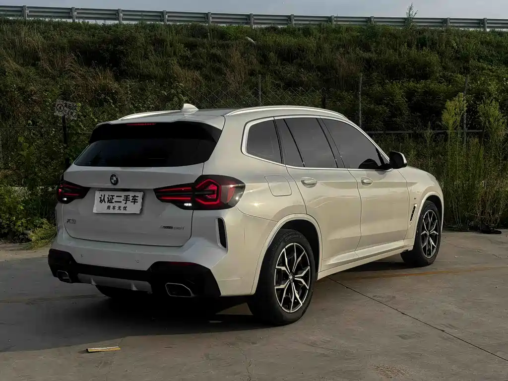BMW X3 2022 — фото 9