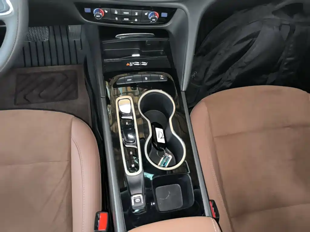 Buick Regal 2022 — фото 14