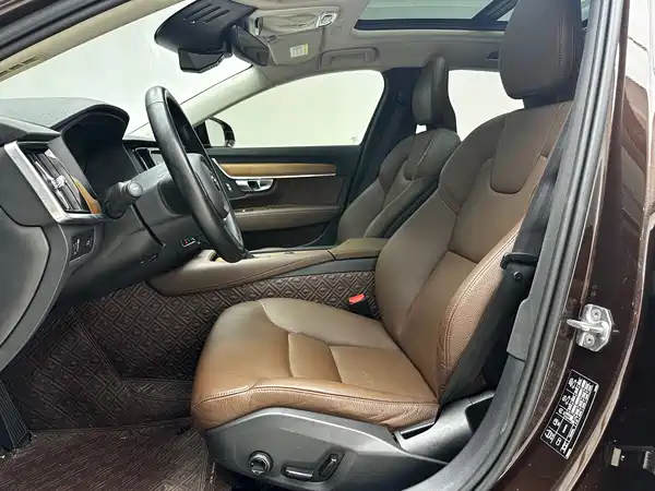 Volvo S90 2019
