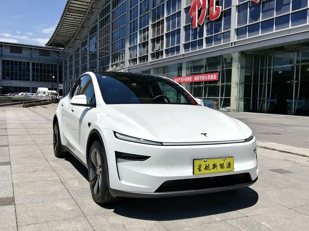Tesla Model Y 2026