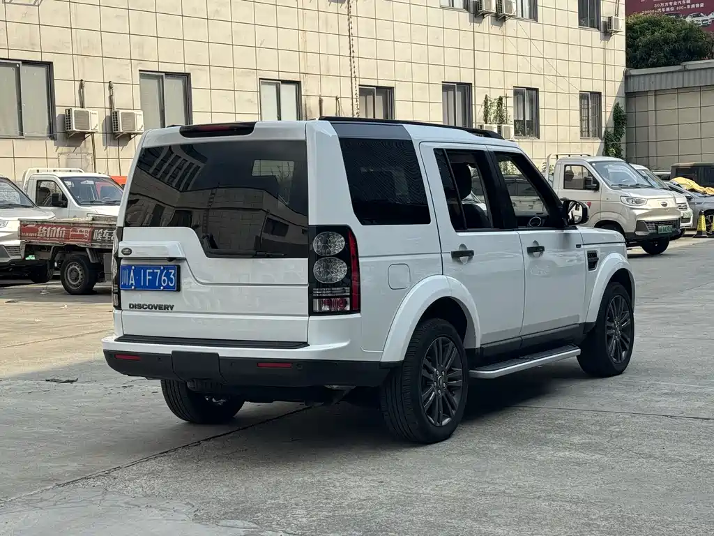 Land Rover Discovery 2016 — фото 14