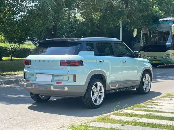 Geely ICON 2022