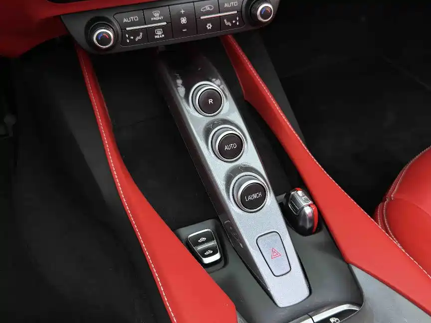 Ferrari Portofino 2019 — фото 26
